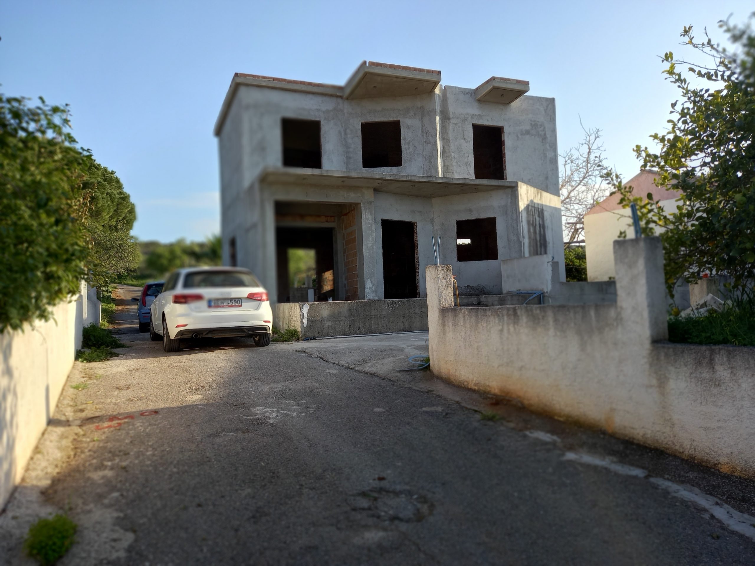 ημιτελής κατοικία προς πώληση στα Χανιά Κρήτης