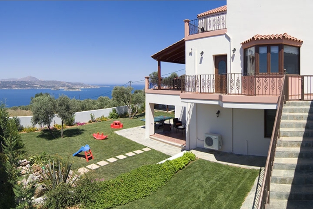 Villa for sale in Chania-Panoramic view